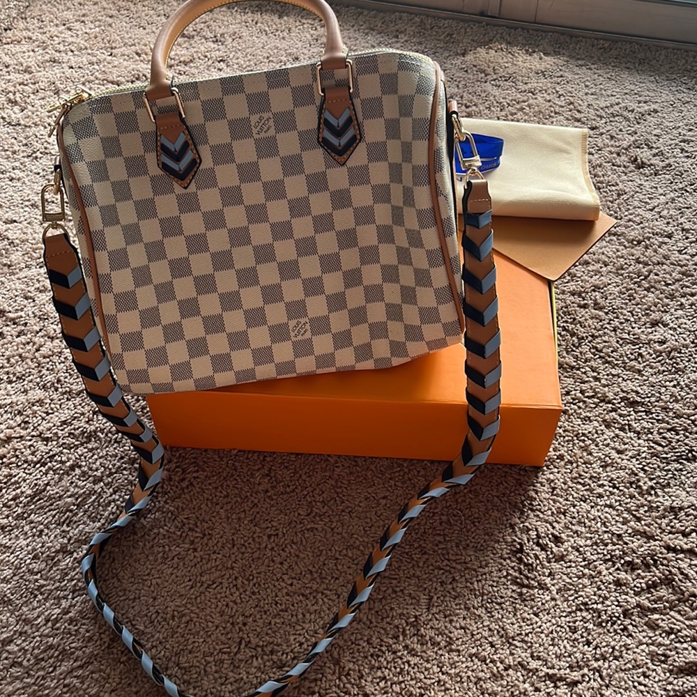 Louis Vuitton Speedy